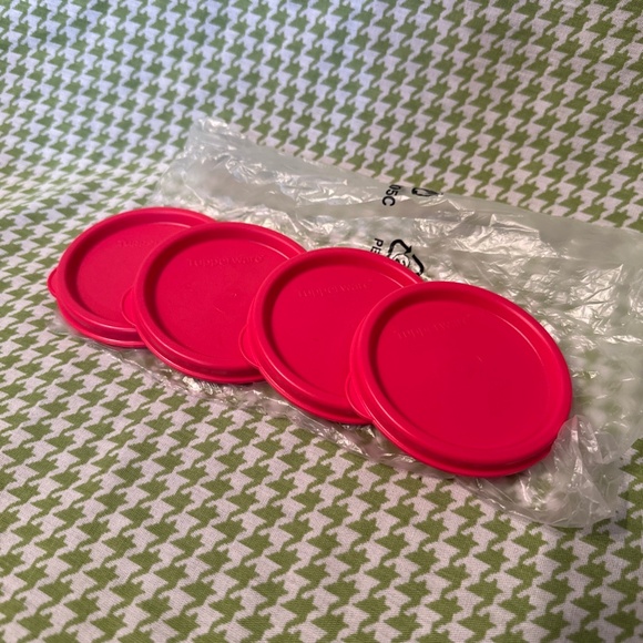 Tupperware Summer Love 2 tumblers 5107L 2 snack cups 4914B 4 pink lids 4922A NEW - Picture 4 of 4